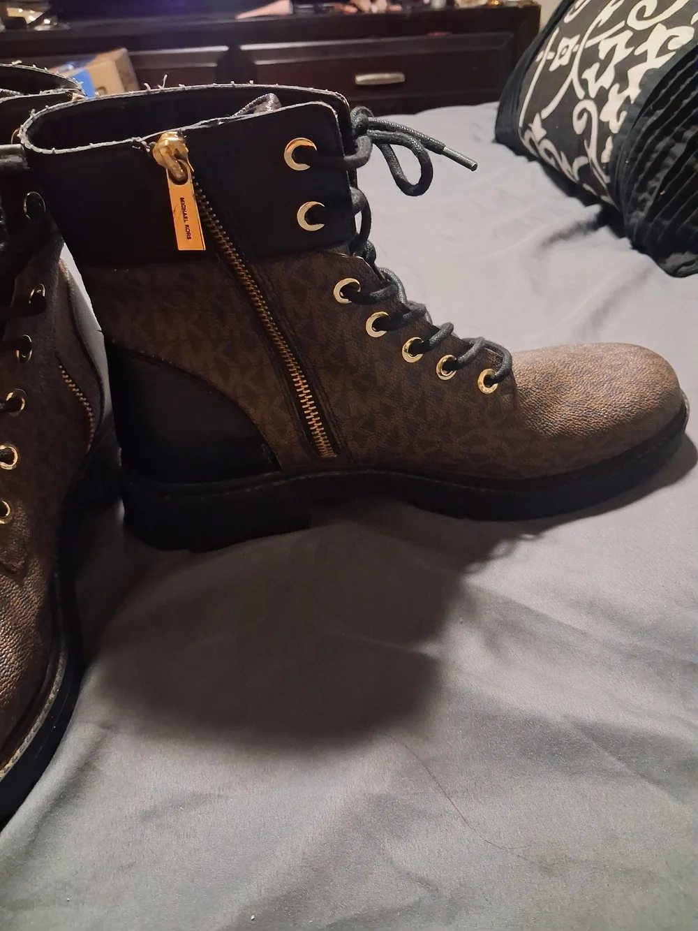 Michael Kors Logo Woman Lace-Up Combat boots Size 10